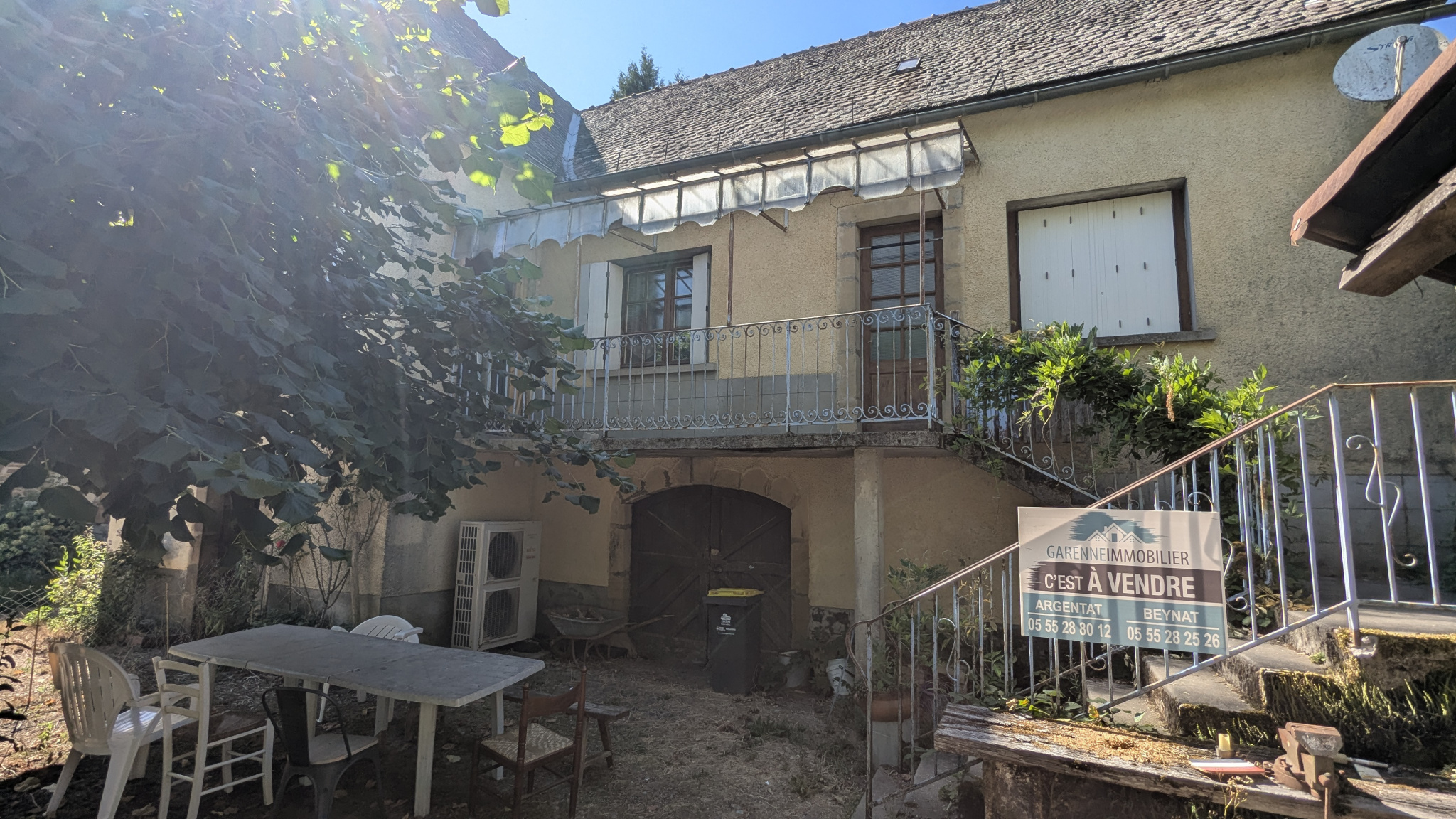Maison familiale avec grange et terrain de 2983m2, fort pote